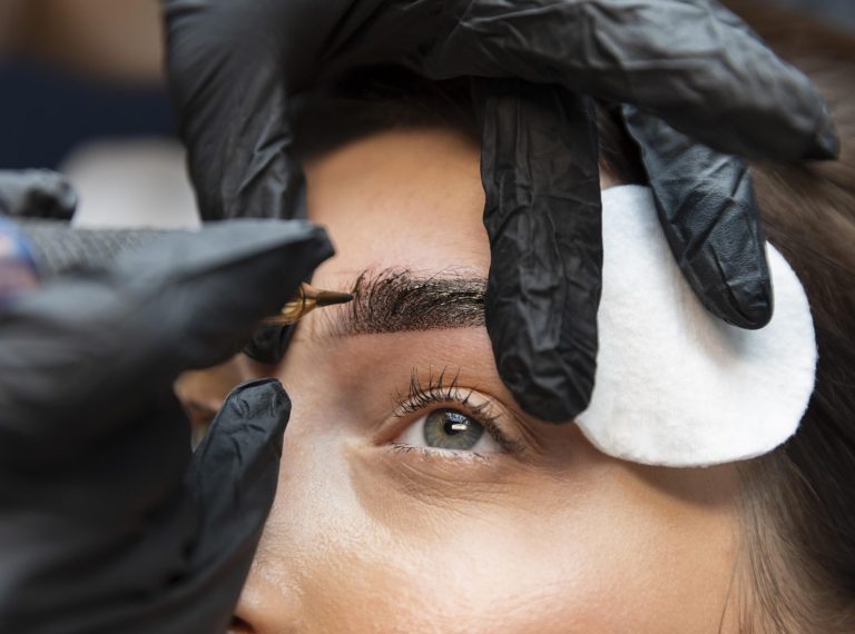 Dermopigmentation sourcils et reconstruction aréole mammaire 3D par Line.